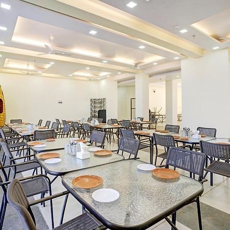 Townhouse Oak Hotel Rama Nashik Bagian luar foto