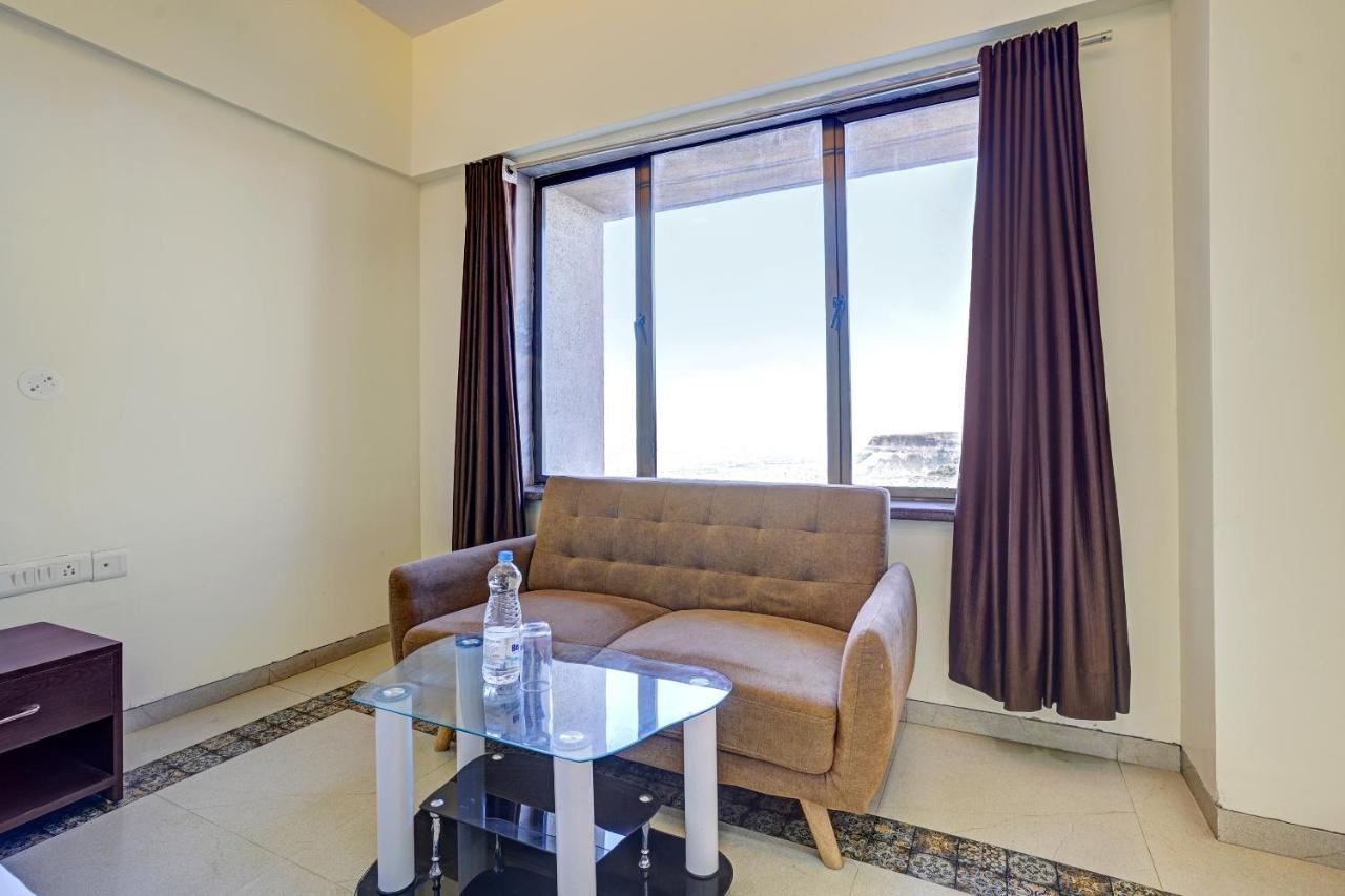 Townhouse Oak Hotel Rama Nashik Bagian luar foto