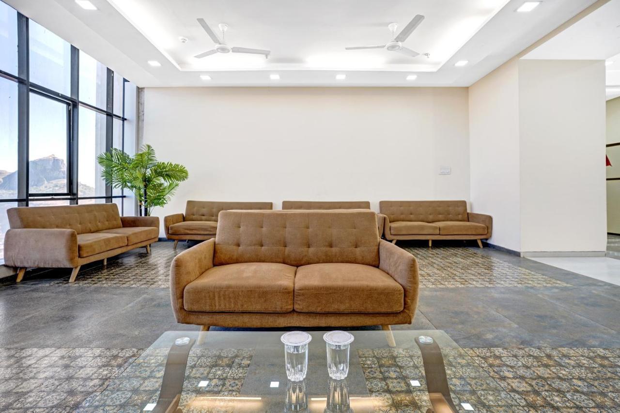 Townhouse Oak Hotel Rama Nashik Bagian luar foto