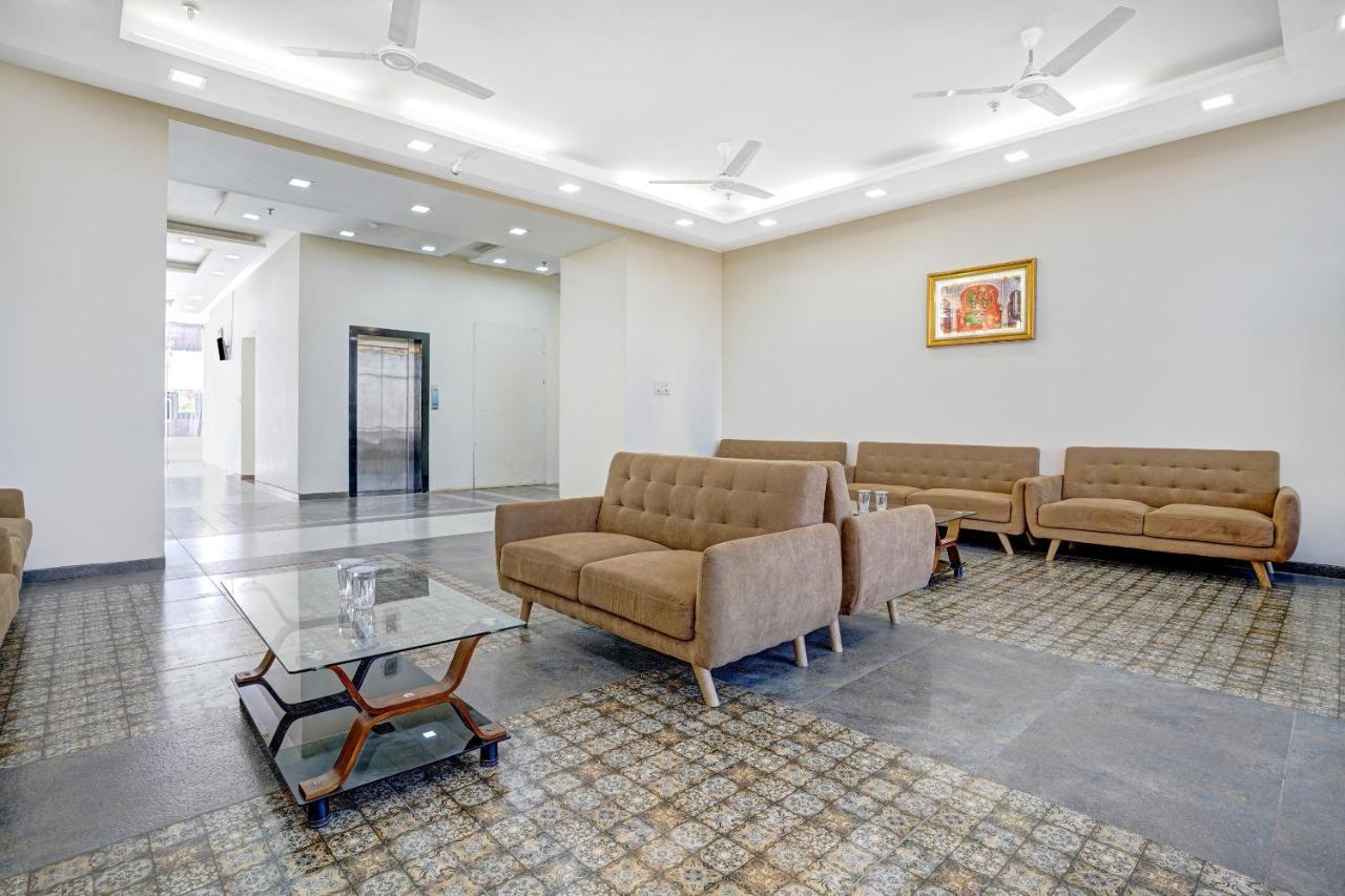 Townhouse Oak Hotel Rama Nashik Bagian luar foto