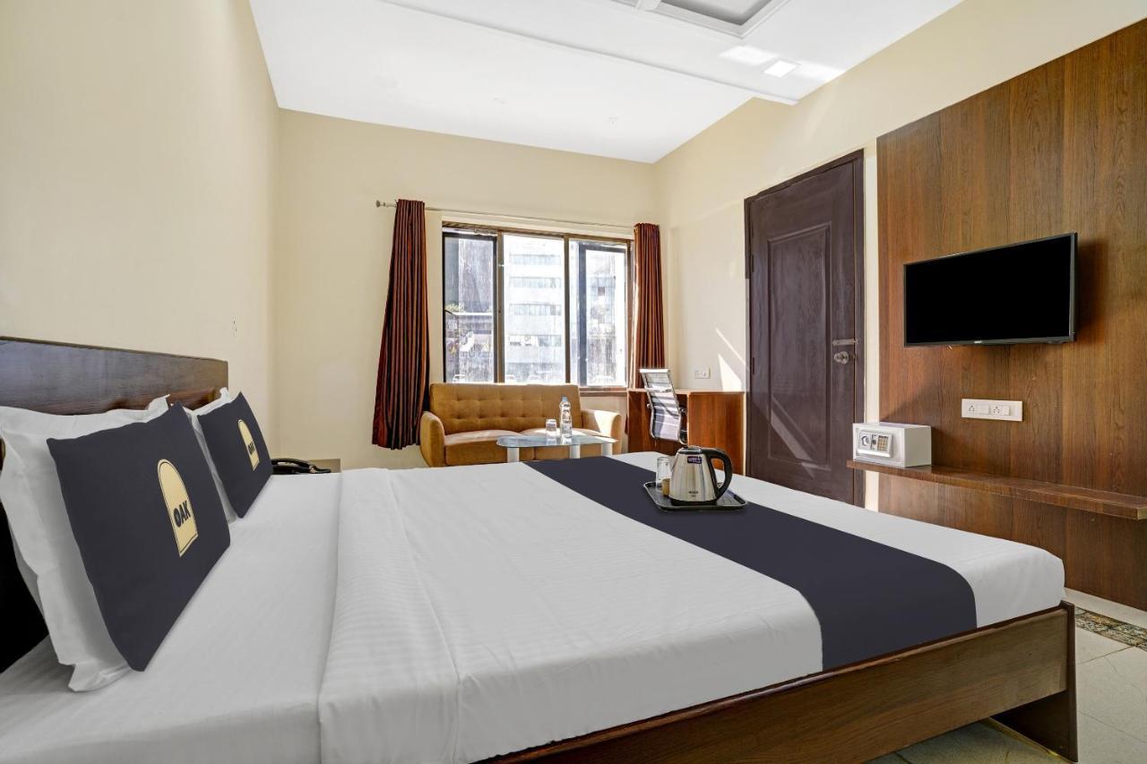 Townhouse Oak Hotel Rama Nashik Bagian luar foto