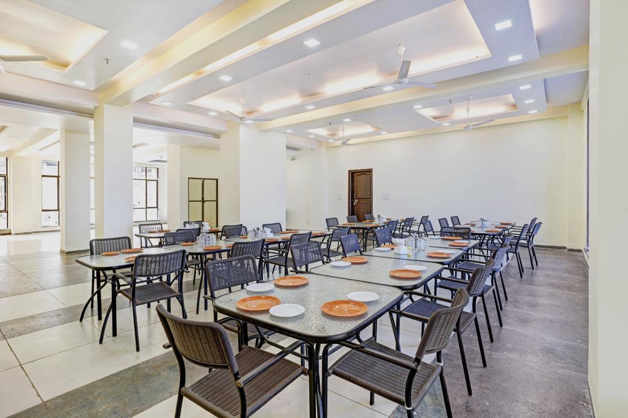 Townhouse Oak Hotel Rama Nashik Bagian luar foto