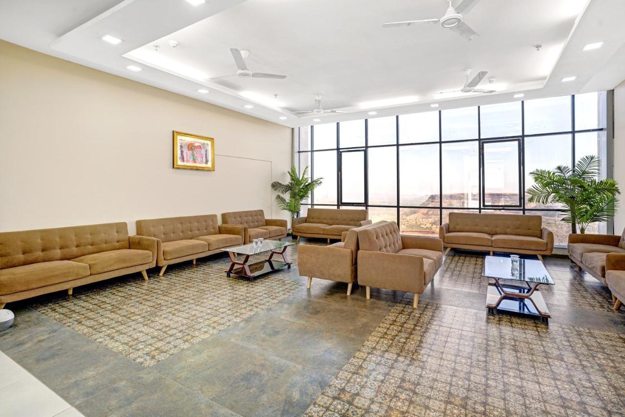 Townhouse Oak Hotel Rama Nashik Bagian luar foto