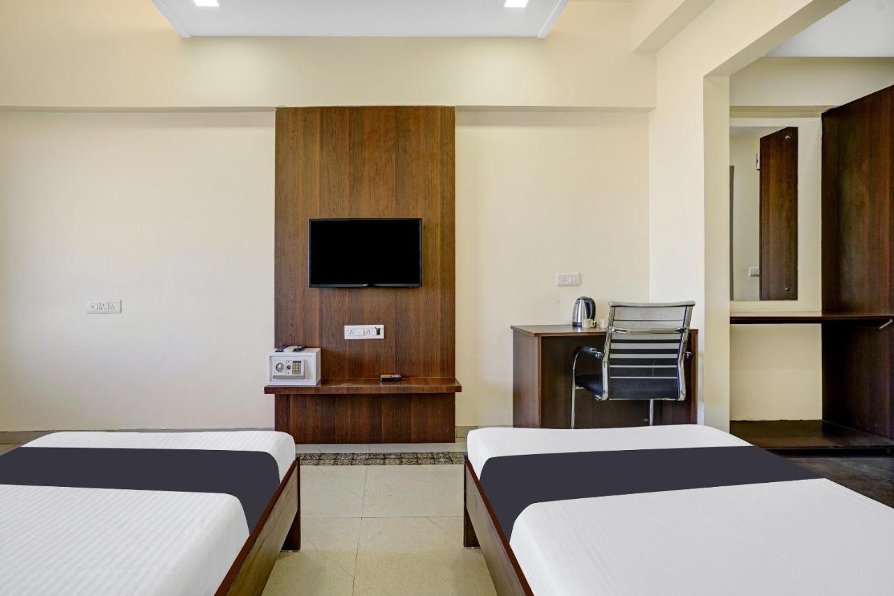 Townhouse Oak Hotel Rama Nashik Bagian luar foto