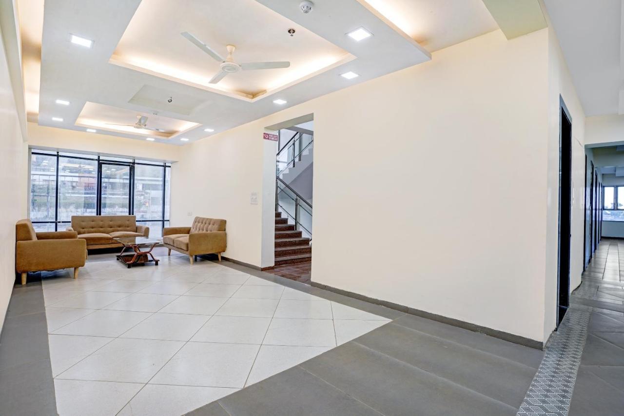 Townhouse Oak Hotel Rama Nashik Bagian luar foto